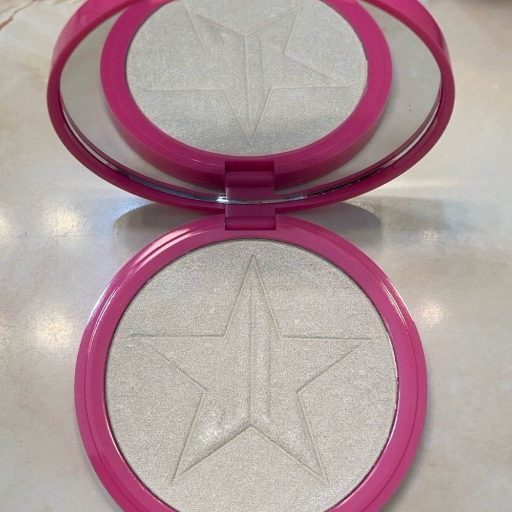 Jeffree Star Cosmetics ~ ‘ICE COLD’ Skin Frost Highlighter Powder ~ FS ~ NIB - Picture 3 of 12